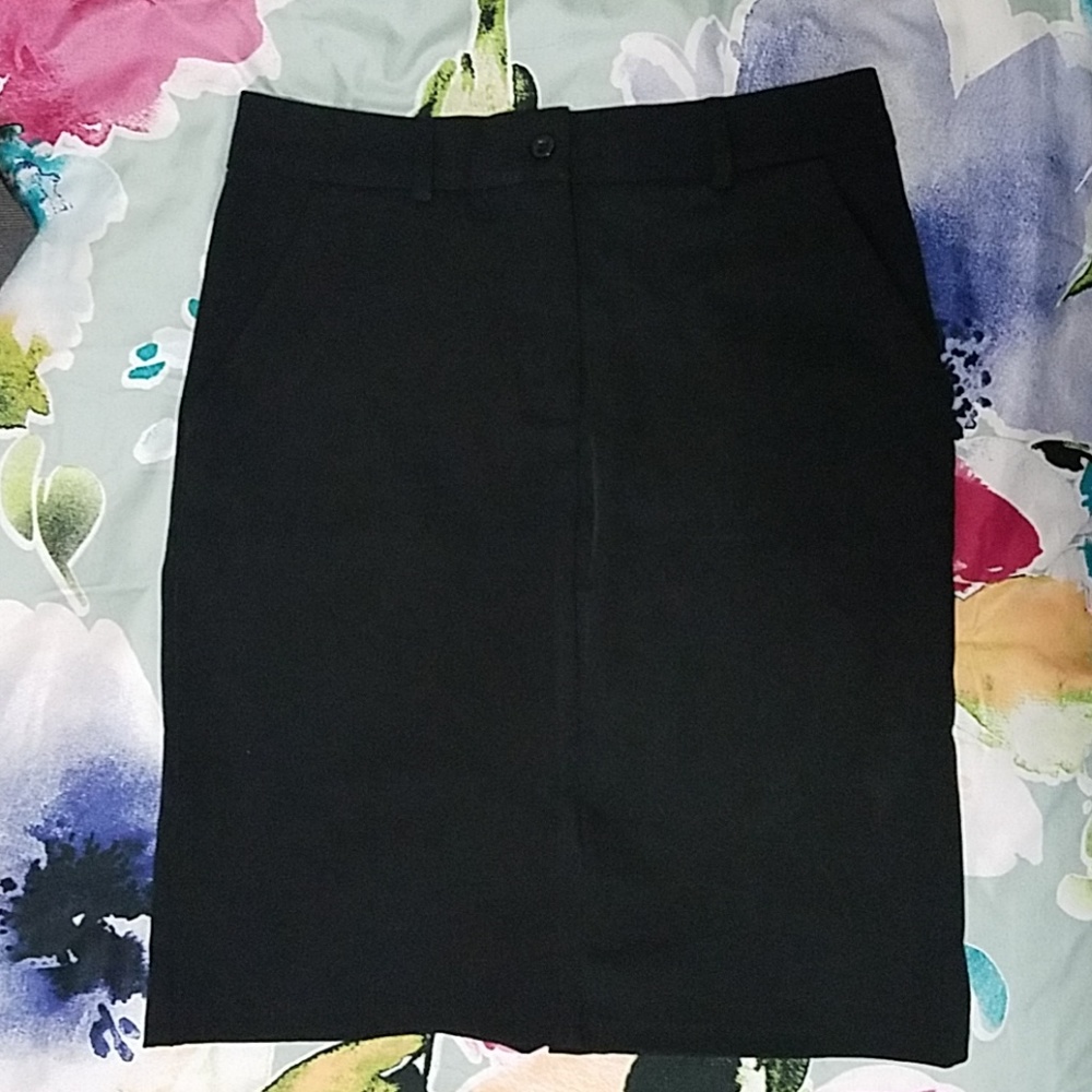 Black skirt
